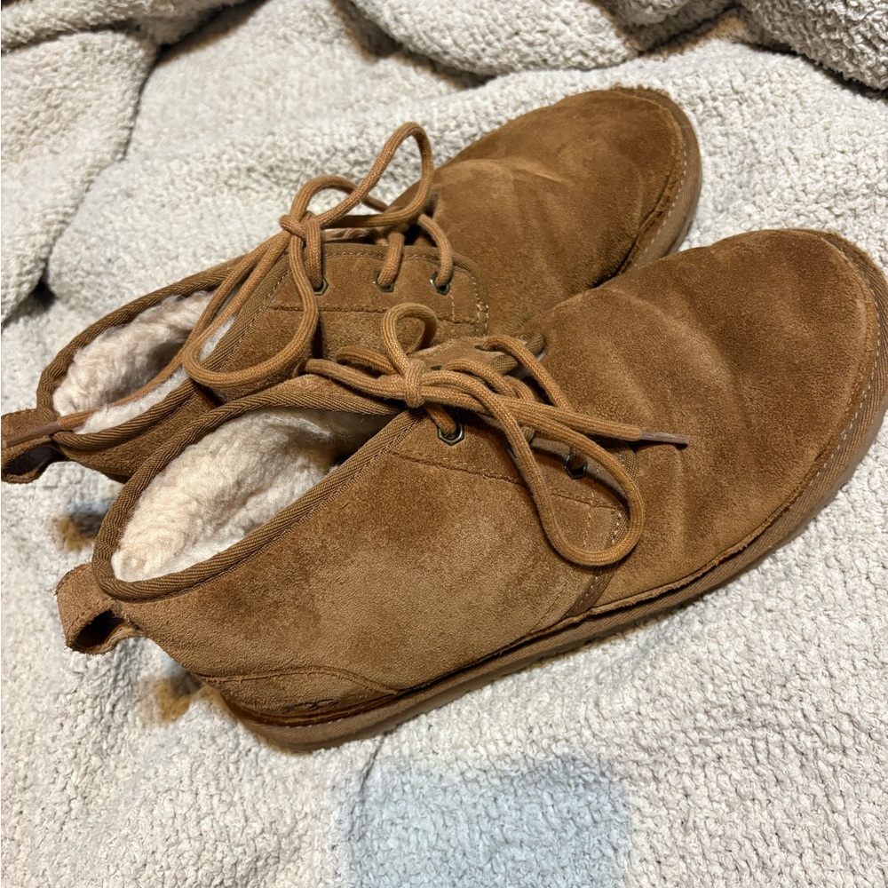 UGG Women's Chesnut Neumel Lace Up Boots